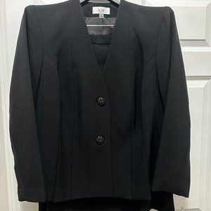 LeSuit 2 Piece Pleated Waist Skirt Suit, Black NWT